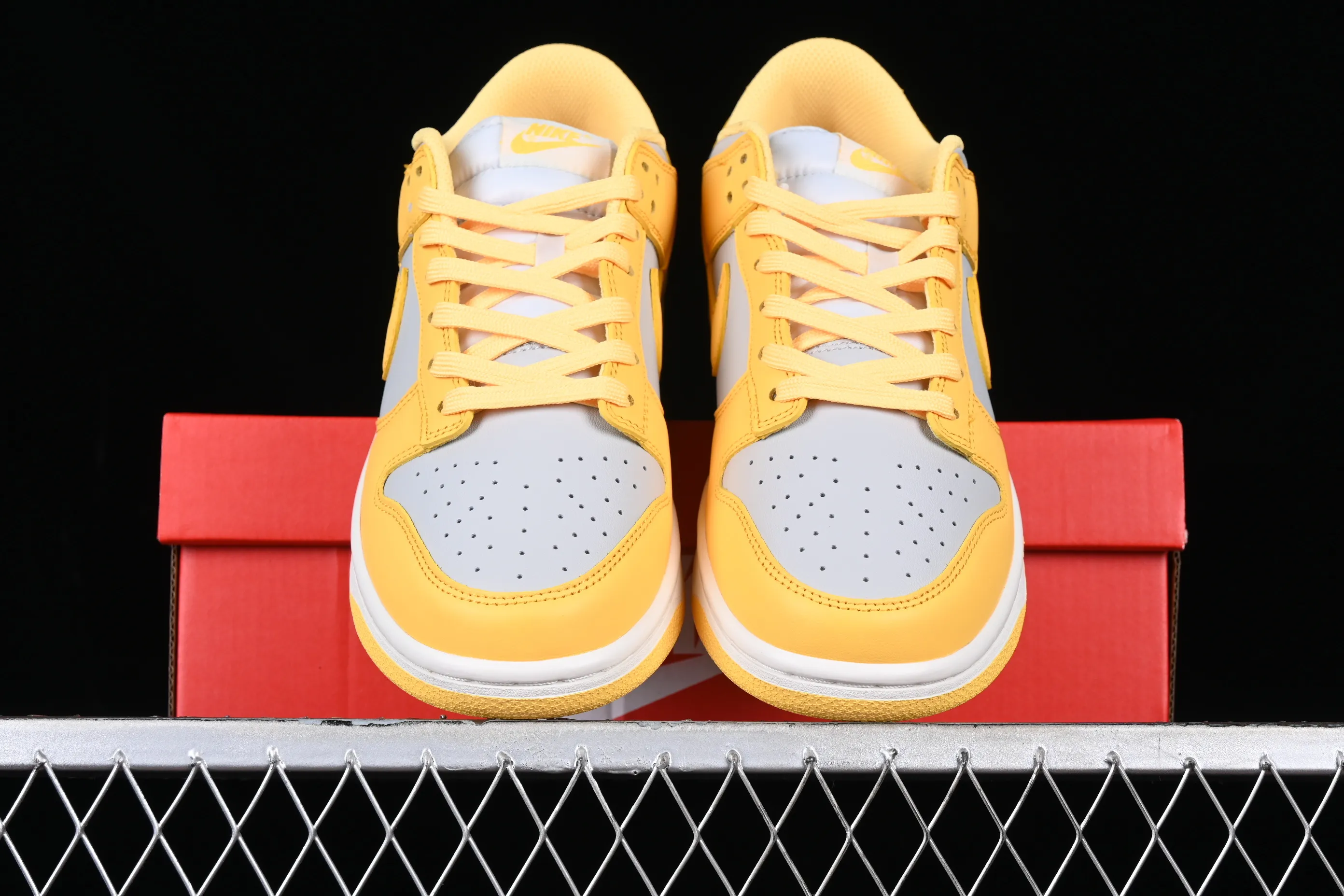 All Categories Nk SB Dunk Series Nk SB Dunk Low Low-top sneakers Nk Dunk Low Retro yellow-gray SB low-top sports and leisure sneakers DD1503-002